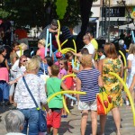 Program Staromestských trhov potešil malých i veľkých. Staré Mesto sa každoročne zapája do Košických slávností a to tradičnými Staromestskými trhmi a sobotňajším kultúrnym programom (10.9.2016) pre rodiny s deťmi. Tento rok celý program na Dolnej bráne tematickými vinárskymi piesňami otvorila Spevácka skupina Malina. Potom si už na svoje prišli hlavne tí najmenší. Zabával ich totiž […]