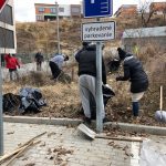       ĎAKUJEME KOSITU, OBČANOM – REZIDENTOM I DOBROVOĽNÍKOM ZA BRIGÁDU A MESTU KOŠICE ZA POMOC. Svah nad obytným komplexom na Floriánskej ulici je vyčistený a uprataný, občania spokojní a Staré Mesto opäť krajšie a čistejšie! Vyvezených bolo niekoľko ton rôzneho dopadu, ktorý sa tam nazbieral za niekoľko rokov. Mestská časť prispela dodaním rukavíc, […]