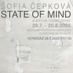 Svojou tvorbou sa v Múzeu Vojtecha Löfflera predstavuje aj mladá umelkyňa Sofia Čepková. Jej výstava State of Mind je zameraná na skúmanie súvzťažnosti vizuálneho umenia s duchovnými aspektami jazdeckého športu. Výstup práce spočíva v naratívnych kresbách a maľbách na textilných inštaláciách a papieri, ktoré dopĺňajú matrice plexiskiel. Dielo je akýmsi denníkovým záznamom (nie)bežných chvíľ strávených […]